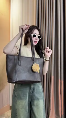 Bản này rộng lòng lắm luôn nha#tuixach #tuitote #hanhcamche #tuixachnu 