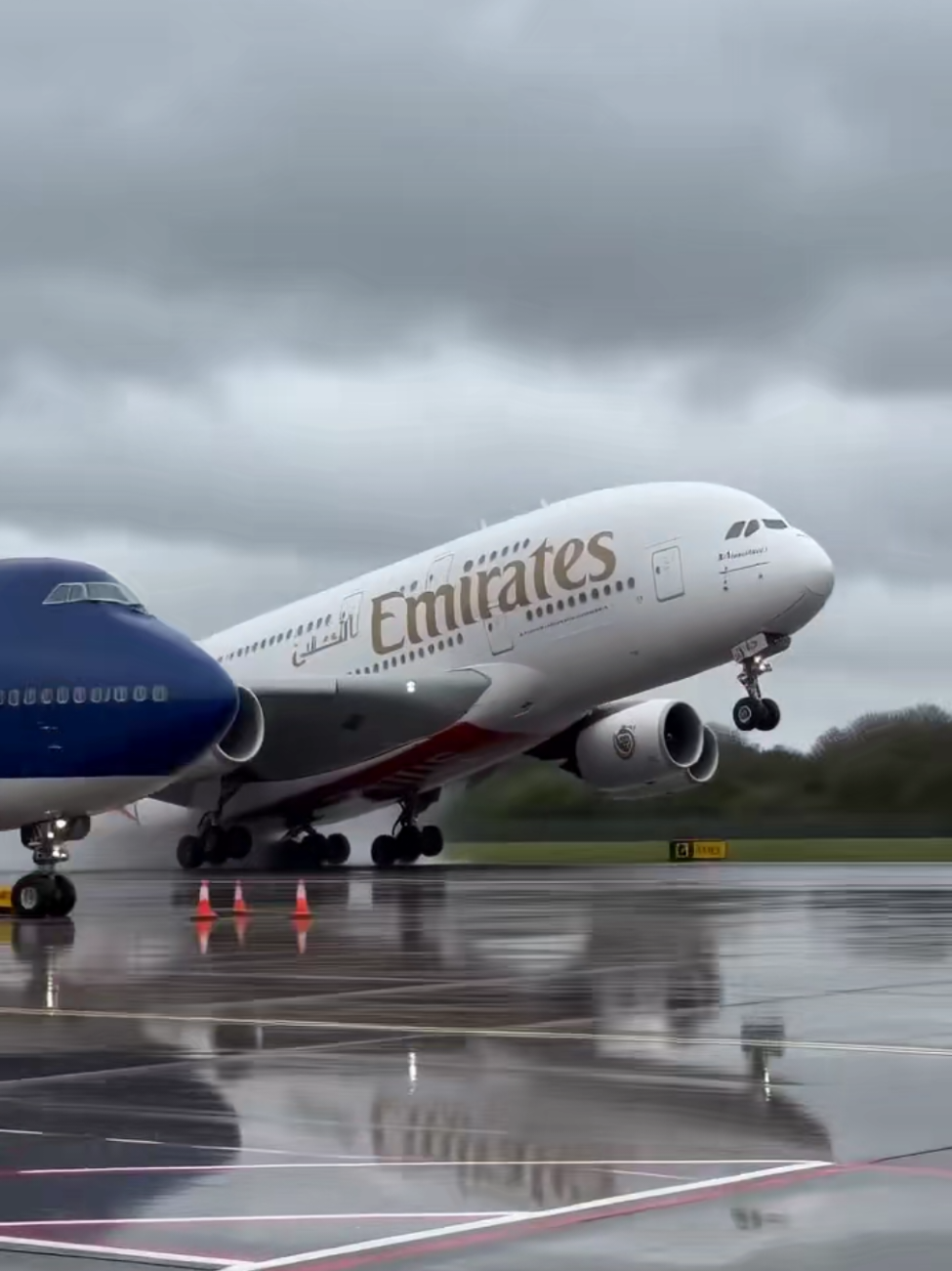 This Shocking Emirates Airbus A380 Rainy Airport Takeoff Will Leave You Stunned! 😱✈️🇦🇪🌧️🛫🚨💥 #emirates #airbusa380 #aviation #flight #rainyday 
