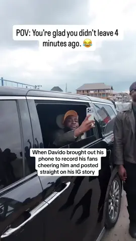 When Davido brought out his phone to record his fans cheering him and posted straight on his IG story 