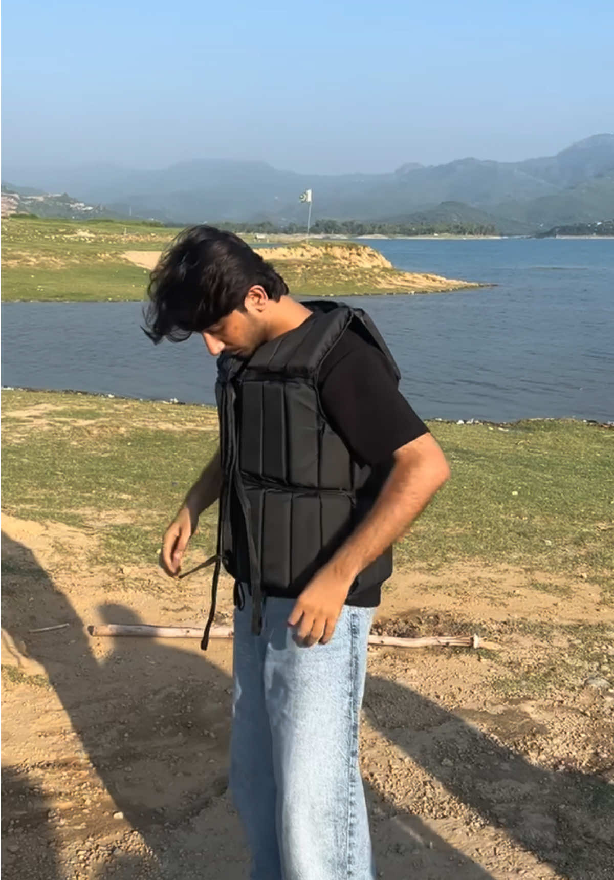 Life feels different when you're above everything.🌊🪂🏔️ . #khanpurdam #paragliding  #foryoupage #adventure  #unfreezemyacount 