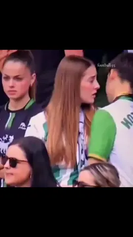 PENALTY QUEENS!  Ki fanm ki pral mete l nan fon filè a?#Football #WomensFootball #Penalty #FootballSkills #Soccer 
