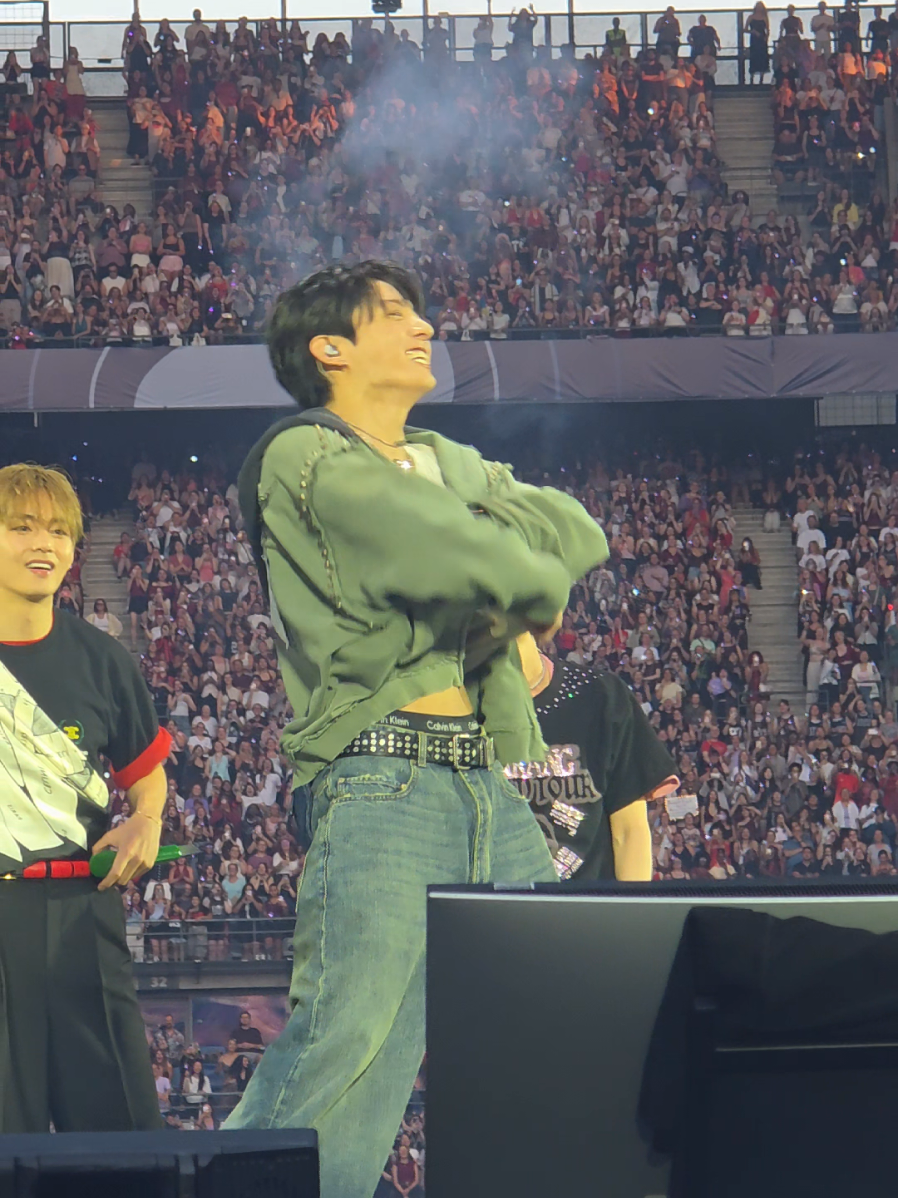 Dynamite BTS Paris Day 1#army #jimin #btsarmy #Kpop #jungkook @BTS @Stade de France @mnijungkook 