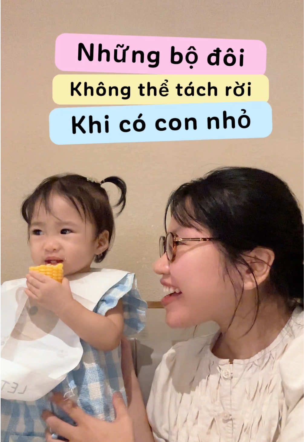 Mỗi lần ra đường là không thể thiếu bộ đôi túi bỉm và hộp sữa pha sẵn cho em bé. Có mẹ nào cũng giống mình hk ☺️☺️ #momchelin #growplusa2 #suaa2 #sponsoredbynutifood #nhachomchom 
