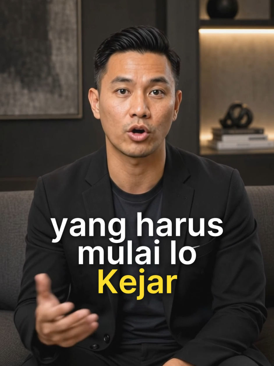 Percaya gak percaya umur lo yang nentuin aset apa yang harus lo mulai kejar Tulis di kolom komentar, lalu follow @michaell_lim buat bahas keuangan dengan cara yang simpel dan realistis! #TipsKeuangan #LiterasiKeuangan #BelajarFinansial #AturKeuangan 