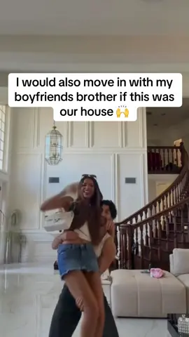 Kayda Bosse and Zach Georgio have moved in together! vc:@Charlie Georgio #kaydabosse #zachgeorgio #loveislandusa #loveislandusaseason8 