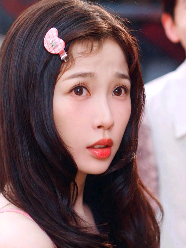 Perasaan cemburu meluap‑luap, dia cemburu💘#cdrama #yushuxin #heyu #speedandlove #SHUANGGUI 