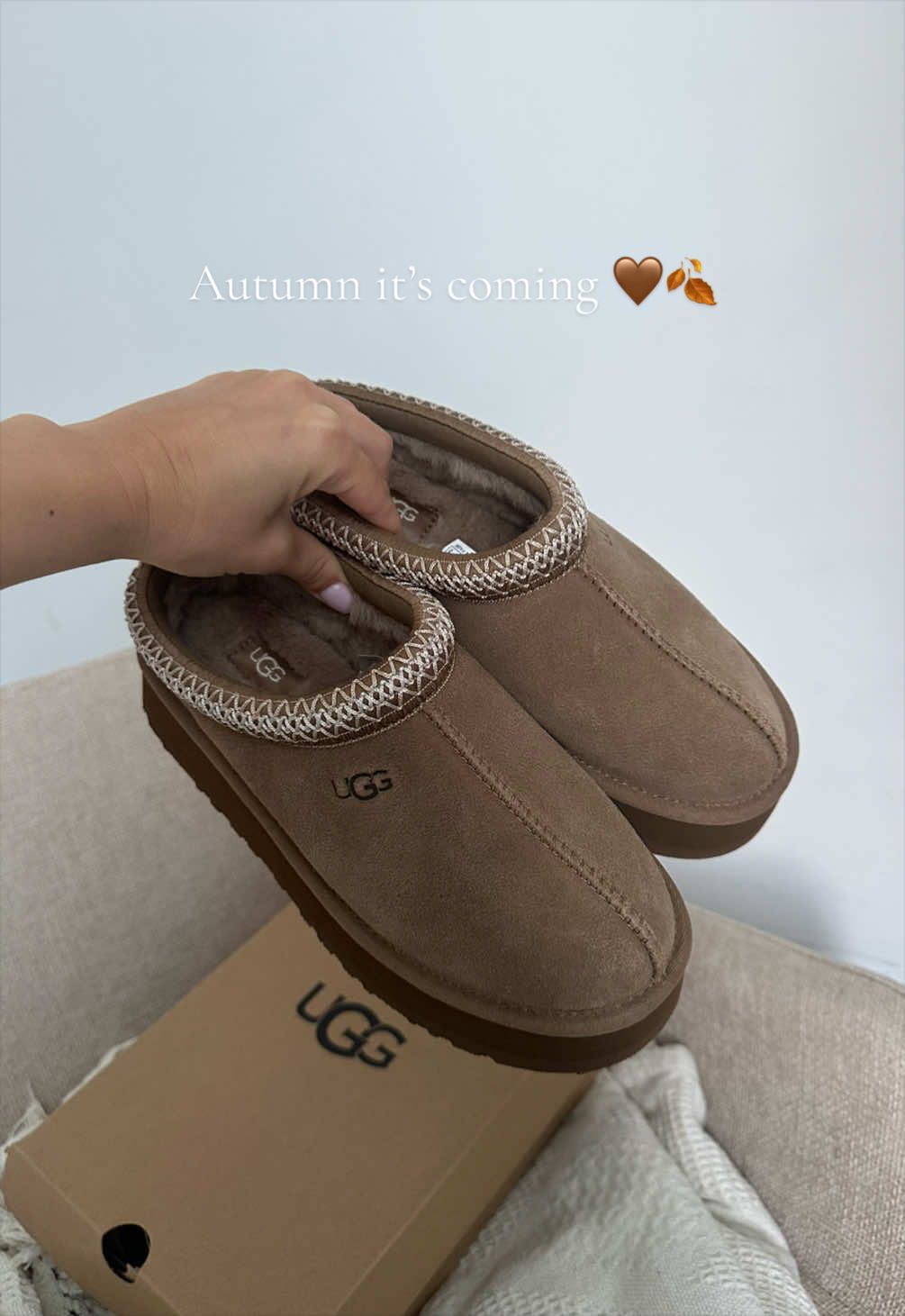 Przepadłam 🙈 mam swoje „Kapciobuty” 😂 nienawidzę jesieni, ale stylowki jesienne już tak 😂🫠  Ugg tazz II  Buty na jesień | brązowe buty | autumn outfit | shoes brown 