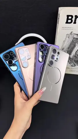Tired of boring plain phone covers? This stunning style adds just the right amount of charm.#tiktokshop #fyp #phonecase #samsung #samsungtips 