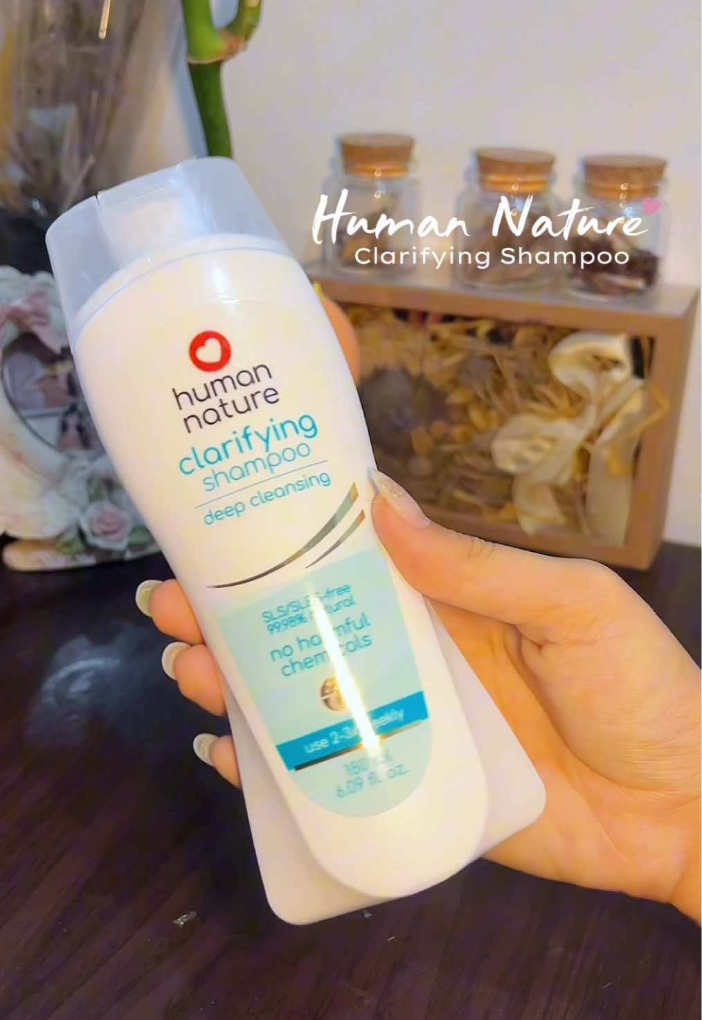 natural girl era with @Human Heart Nature 🍃 clarifying shampoo that actually works and no harsh chemicals Available on my Yeow Basket 💚 #humannatureph #naturalhaircare #clarifyingshampoo  #HumanNatureClarifyingShampoo