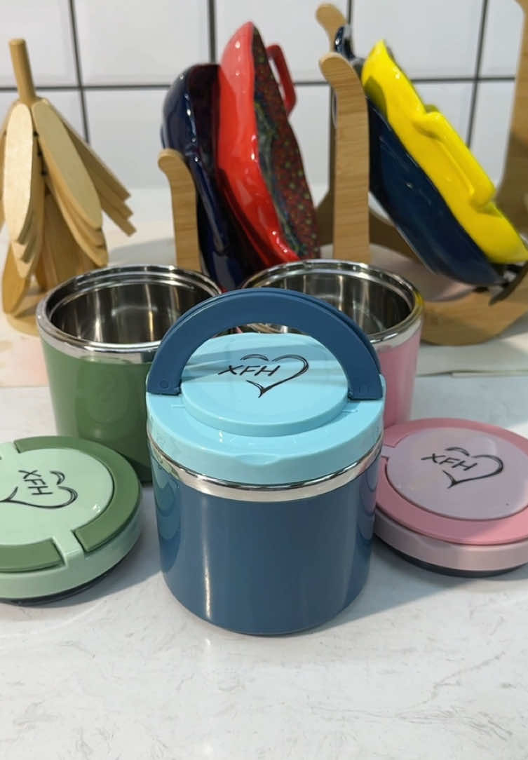 Must-have lunch box for camping and picnic! Leak-proof design keeps food fresh, sturdy stainless steel material for long time use #CampingGear #LunchBoxEssentials #MealPrepLife #OutdoorLiving #foodcontainer 