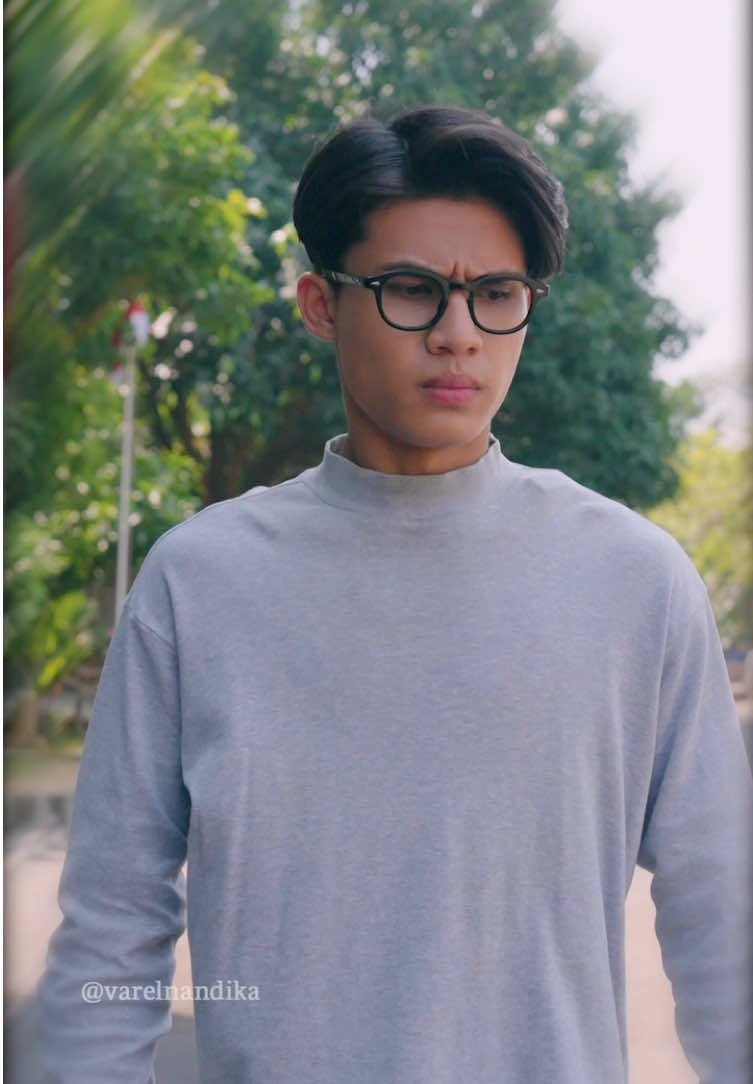 Keringatnya jadi uang, kok bisa?  @Miss Mora @Ara Senata @Ruby Quinza  #SerialTikTok #TikTokTainment #TikTokSeries #SuneedayCreative #VarelNandika 