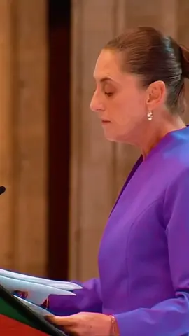 Cuando el salario alcanza y la pobreza laboral baja, se nota en la mesa de cada familia mexicana. Con la Presidenta Claudia Sheinbaum, el salario mínimo pasó de 2 mil 800 pesos mensuales en 2018 a 9 mil 584 pesos al mes en 2026, y la pobreza laboral se encuentra en su mínimo histórico desde 2005. No es un dato aislado, es el reflejo de una política que decidió que el bolsillo de las familias trabajadoras sí importa. #ClaudiaDaResultados #SalarioMínimo #SheinbaumPresidenta #Empleo #México