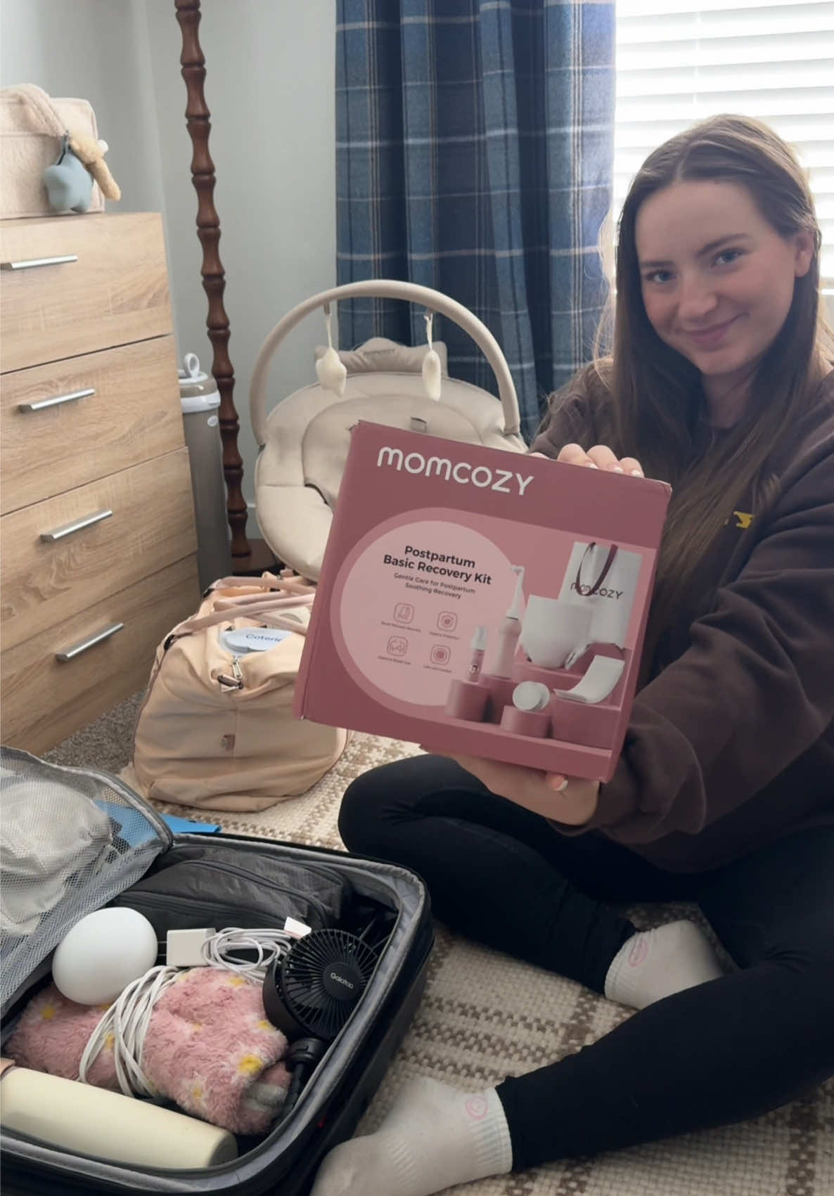 Getting ready for baby means preparing for both birth AND those first few weeks postpartum 🤍🧳 Use code COSETTEBALL for 20% off all Momcozy pregnancy balls + Postpartum Recovery Kits on Amazon & the Momcozy website! 🔗 in bio!  #momcozypregnancyball #momcozypregnancyessentials #hospitalbag @Momcozy Official 