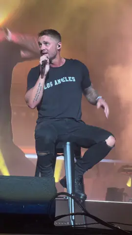 Monday mood …. Sad sing along with me 🤷🏼‍♀️😢😂 #brettyoung #brettyoungmusic #brettyoungofficialfanclub #byofc