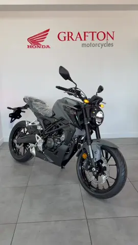 Big-bike style in a lightweight package. The Honda CB125R is built to make every ride count. 🔥 @hondaukmotorcycles  #Honda #CB125R #HondaMotorcycles #RideHonda #biker 