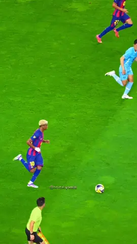 BRUTAL YAMAL ™ #lamineyamal #dribblingskills #goviral #barca @Lamine Yamal @BRUTAL YAMAL ™ 