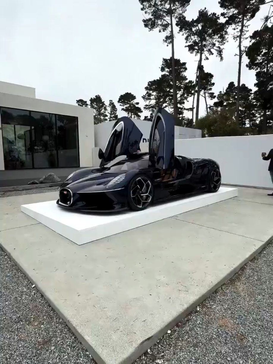 Some cars move. This one makes moments. #luxury #fyp #viral #super #sport 