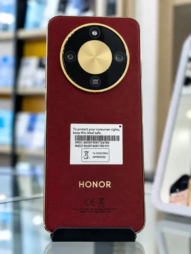 🌷 HONOR X9d 5G من الهواتف القوية جدًا خصوصًا في البطارية والتحمل: 📱 الشاشة: OLED بحجم 6.79 بوصة، دقة 1.5K، وتردد 120Hz، وسطوع يصل إلى 6000 شمعة. � HONOR +١ ⚡ المعالج: Snapdragon 6 Gen 4 بدقة تصنيع 4 نانومتر. � HONOR 📸 الكاميرا الخلفية: 108MP مع تثبيت بصري OIS. � HONOR 🤳 الكاميرا الأمامية: كاميرا أمامية مخصصة للسيلفي والمكالمات المرئية. 🔋 البطارية: ضخمة جدًا 8300mAh، مع شحن سريع 66W وشحن عكسي. � HONOR +١ 💾 التخزين: 256GB أو 512GB حسب الإصدار. � HONOR 💧 مقاومة الماء والغبار: IP68 وIP69K، مع حماية من السقوط حتى 2.5 متر في اختبارات HONOR. � HONOR 📶 يدعم 5G. 🔊 سماعات ستيريو. 🤖 يعمل بـ MagicOS 10.0 ويدعم ميزات Google وGemini. � HONOR أقوى نقطة فيه: البطارية والتحمل 🔋💪، بينما الكاميرا والشاشة أيضًا ممتازتان بالنسبة لفئته المزايا موبايل  الزاوية / شارع عمر المختار  للتواصل 🤳 0926850661