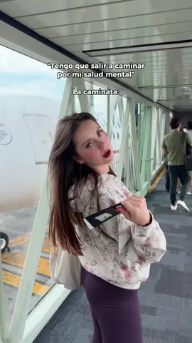 La caminata para mi corazón ✈️❤️🤭 #aleivanova #viaje #comedia #humor #travel
