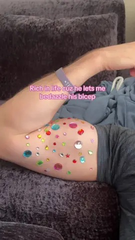 bedazzlecep 😍✨ #boyfriend #bicep #bedazzled #girlfriend #muscles 