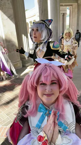 This video is so cursed but I had to cause it was fitting XD #HonkaiStarRail#honkaistarrailcosplay#ciphercosplay#hyacinthcosplay#cosplay @Juno @Midnightfairydust 