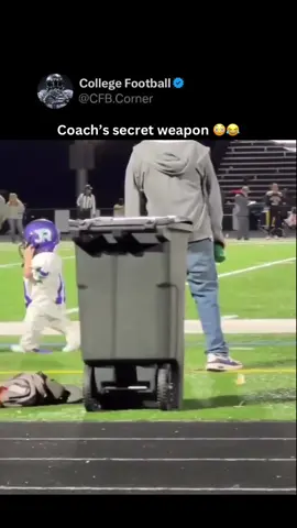 Welcome to the fastest-growing football page on TikTok 🤝🏽 #CollegeFootball #Football #CFB (via: see/IG)