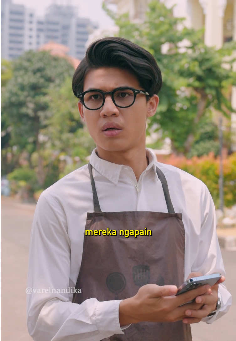 Teknik memeras pelayan? @Ezran Delvaro @Miss Mora @Icha Lovely🌷🧚🏻‍♀️  #SerialTikTok #TikTokTainment #TikTokSeries #SuneedayCreative #VarelNandika 