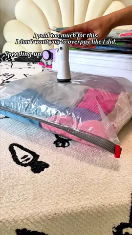 Packing made simple, saving space has never been easier! #PackingMadeEasy #TravelHacks #VacuumSealer #SpaceEfficient #fyp 