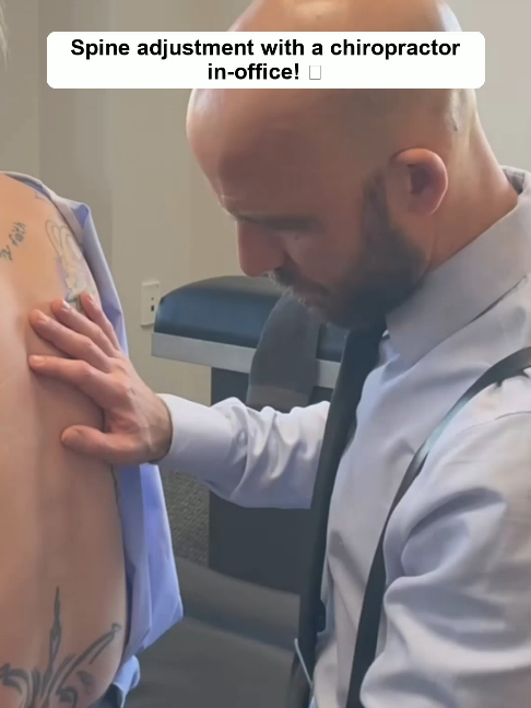 Spine adjustment with a chiropractor in-office! 🦴#chiropractor #reaction #instantrelief #spineadjustment #satisfyingvideo #chiro