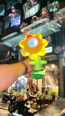 Divertido juguete de burbujas de girasol. #kidssafety #viral #burbujas #fyp #babyplay 
