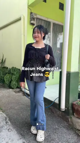Salah satu koleksi celana Jeans yg worth it banget, mudah di mix match-kan dengan baju model apapun  dan tetap nyaman dipakai seharian🥰✨ #fitcheck #outfitideas #jeans #jiniso 
