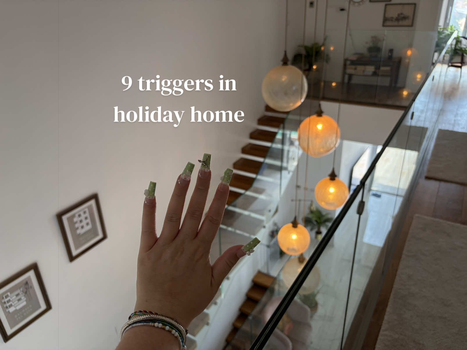 9 triggers I love around the holiday home 🌴 Who remembers the scratchy book???😱 #asmr #asmrsounds #asmrtriggers #asmrcommunity 