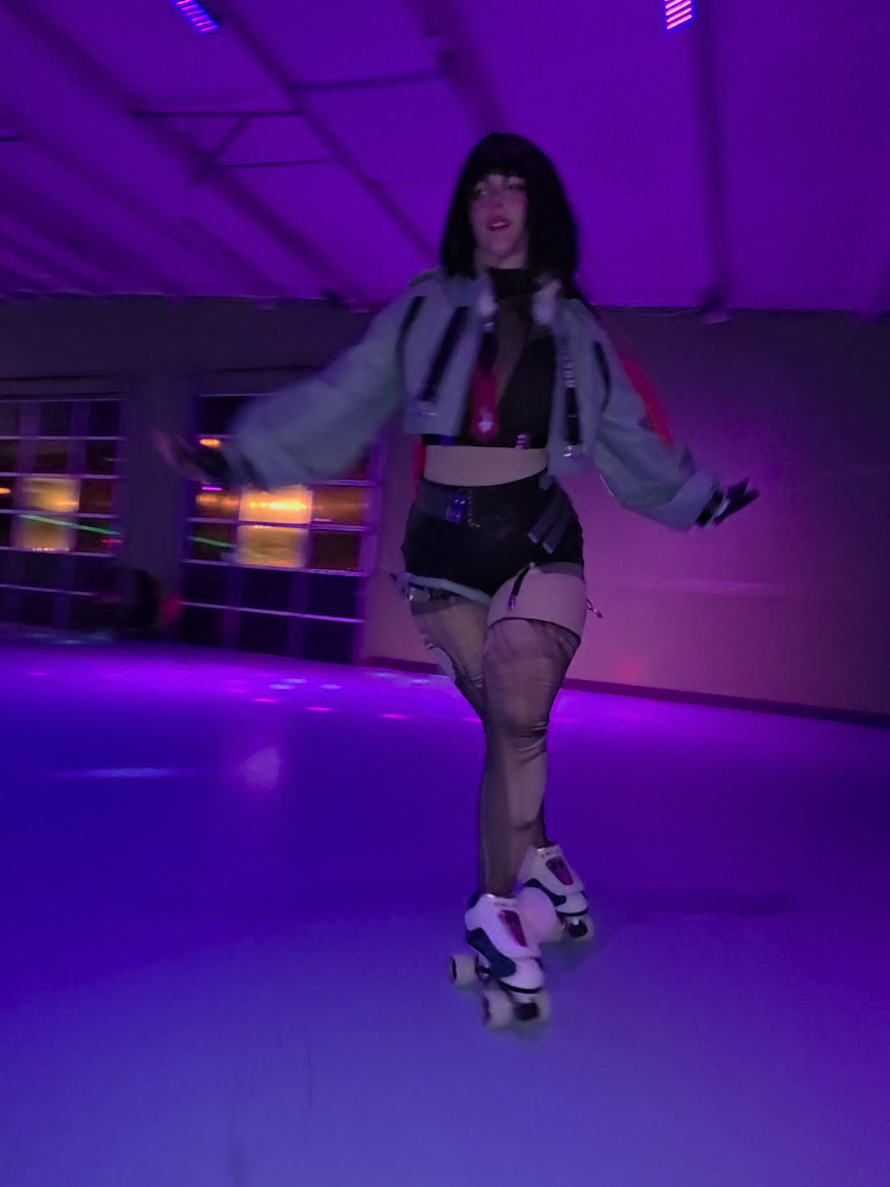 Jane Doe is officially my strongest character on zenless, no regrets for my queen #cosplay #rollerskating #zenlesszonezero #janedoe #janedoecosplay 