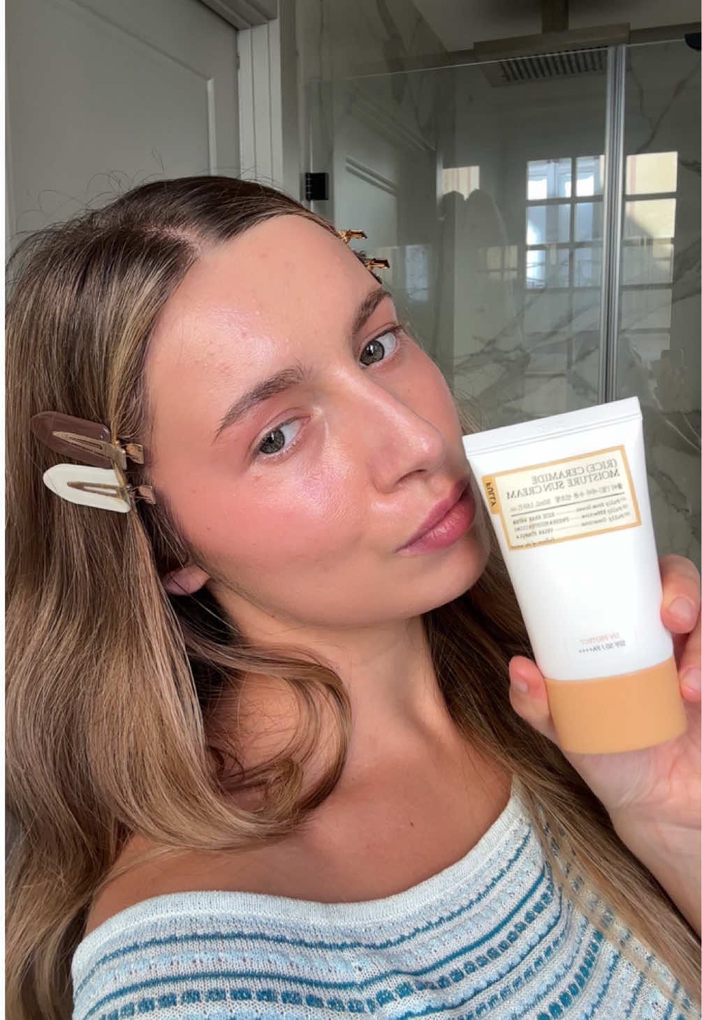 Say goodbye to whitecast sunscreen and hello to a smooth glowy base with @FULLY Skincare Rice Sunscreen 🌾✨ #fullyskincare #ricesunscreen #koreansunscreen