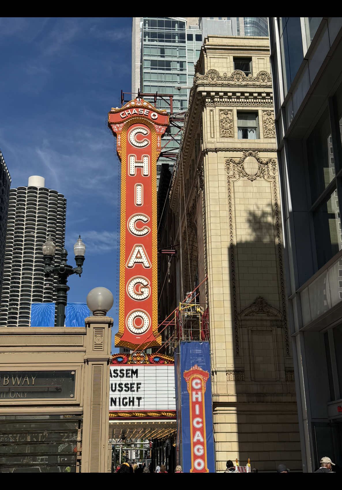 The views are amazing. #tiktokgo #chicago #chicagovlog #travelvlog #boattour 