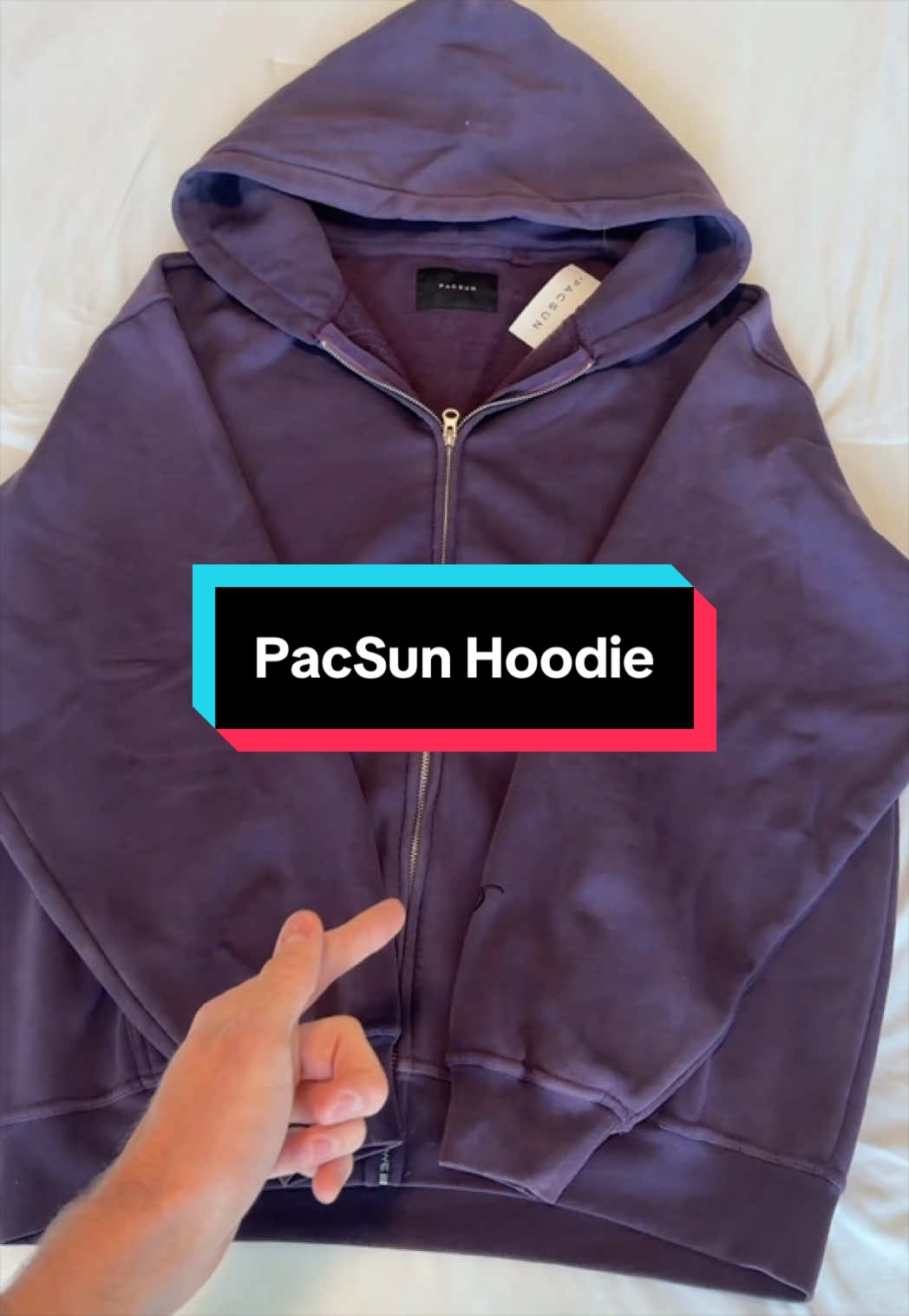 6’1 170 wearing size L🤝#pacsun #zipuphoodie 