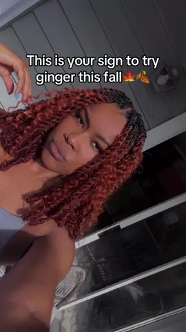 Hair is Freetress Cuban Twist in colors 350 & 33 🍁🤎❣️ #gingeronblackgirls #fallhaircolor #locstylesforwomen #gingerhair #copperhair 