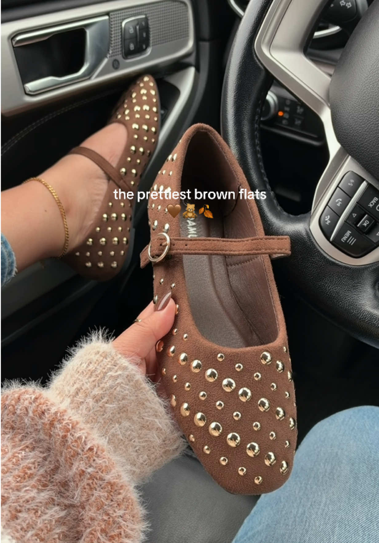 brown and gold flats that are perfect for fall 🤎 #fallshoes #flats #maryjanes #fallaesthetic #balletflats 