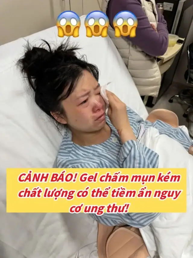 🚨 CẢNH BÁO! Gel chấm mụn kém chất lượng có thể tiềm ẩn nguy cơ ung thư!  #DCYgelchấmmụn #DaNhayCam #DaMun #GelChamMun #ChamSocDa    DCY gel chấm mụn / DaDeDo / DaDeKichUng / ReviewSkincare / SkincareVietnam