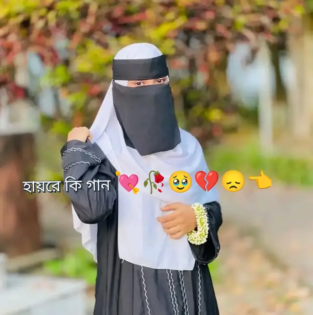 💫🌸“Powerful girl outfit” to😅 get through a bad day, right? 😌✨ So even when you’re in a badmood you still look elegant🥀, classy, and make people respect you — the key: clean look, neutral colors, and neat styling. A powerful outfit isn’t the flashiest one, but the one with the calmest aura. 3 Bad-Day-Proof Powerful Girl Outfit Formulas 1. Elegant Smart Casual For campus, work, or hanging out — classy but still giving expensive vibes Top: Oversized neat white shirt / satin blouse in cream, black, or navy Bottom: High-waist fabric pants or midi pencil skirt in neutral colors Shoes: Low heels, loafers, or clean white sneakers Extra: Simple watch + small structured bag Vibes: Calm, elegant, and gives off “don’t mess with her.” ✨ 2. Monochrome Clean Girl Simple but the aura is super strong Top: Fitted black tee / plain turtleneck Bottom: Wide-leg pants or clean black skirt Outer: Oversized blazer or premium knit cardigan Shoes: Boots or full white/full black sneakers Vibes: Cold, mysterious, classy without overdoing it. 🖤 3. Soft Old Money Look Feminine but still powerful Top: Knit polo / linen shirt in olive, mocha, beige, soft brown Bottom: Long satin skirt or straight-cut cream pants Shoes: Loafers, kitten heels, or premium white sneakers Extra: Simple small necklace + sleek, silky hair Vibes: Mature, expensive, and elegant old money energy. 🤍 Keys to a Powerful Girl on Bad Days: Fit is still number one An outfit that fits your body instantly boosts your aura. Neutral colors are more powerful Black, white, navy, olive, cream = auto classy. Hair & shoes must be neat Sometimes power comes from the smallest details. Makeup shouldn’t be too busy Soft makeup + nude/brick-red lipstick is more elegant. Less but expensive look Simple but looks expensive > too many accessories. 👌 #outfit_cowok_berwarna #outfit_cowok_berwarna #outfit_cowok_berwarna #outfit_cowok_berwarna #outfit_cowok_berwarna