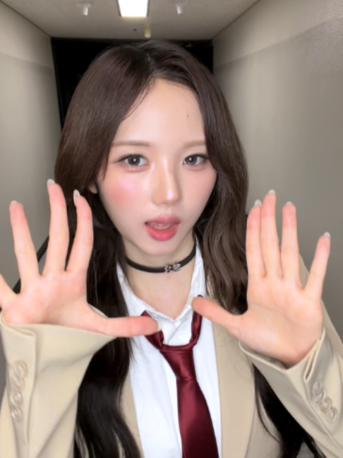 키 조금 크고 돌멩이 살짝 닮고 #tripleS #트리플에스 #JiWoo #지우