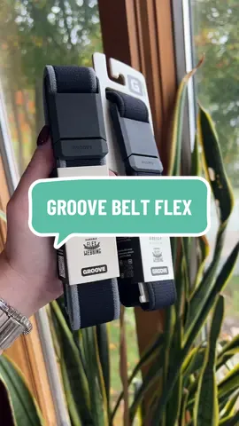 NEW belt with the perfect amount of stretch making them super comfy! 🙌 @Groove Life #belt #magneticbelt 