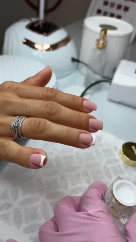 O gel paint perfeito para francesa 😍🤍 #naildesigner #umhasdegel #viral 