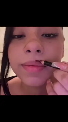 This combo for winter>>> #lipcombo #lipgloss #makeuptutorial #makeup #trend 