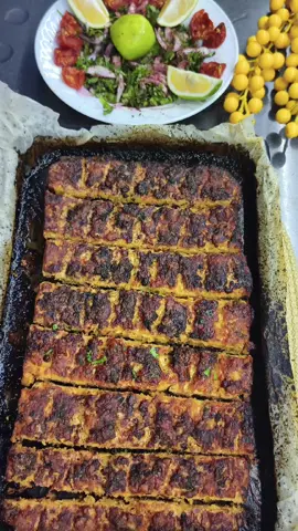 كەبابی مریشک لە فڕن🐔 یەک کیلۆ سنگی مریشک چەوری 1/4 کەرەوز  تەماتە پیاز کەوچکیک چا بیبەری ڕەش کەوچکێک چا خوێی سەوزەوات کەوچکێک زەڵاتە خوێ دوو کەوچکی گەورە زەیت ئەیکەینە فڕن 170 سەروو ژێر بۆ ماوەی سەعاتێک بە هیوای سوود❤ #هەولێر_سلێمانی_دهۆك_ڕانیه_کەرکوک 