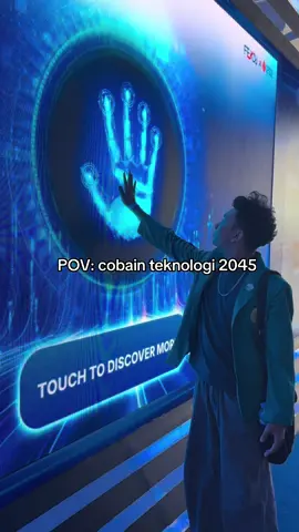 Sangat futuristik 