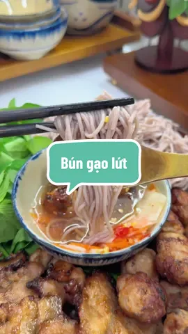 Đòi ăn bún chả mà còn muốn healthy thì thử ăn bún gạo lứt nè #giadinhnhobenmimi #bungaolut #orgafood #healthy