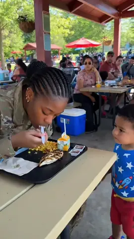 How beautiful moments #army #militarytiktok #usamilitary #soldier #respect 