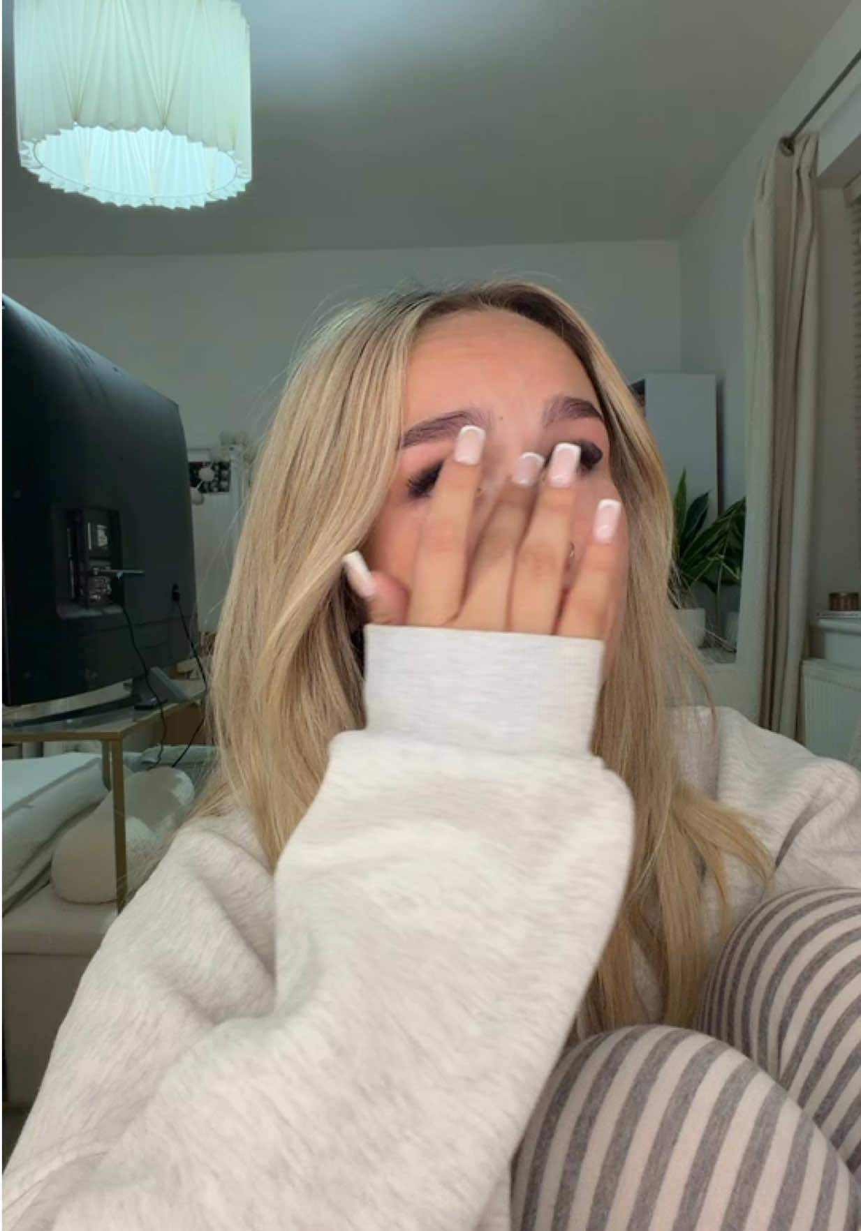 Day 3 update…  PS. I can’t thank you all enough for the love on my posts and the kindness of your words in my comments. Sending big hugs to you all🤍 #becomingmeagain #breakup #heartbroken💔 #HealingJourney #breakupdiaries 