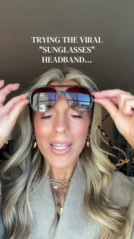 Carolyn Bessette-Kennedy vibes😍The viral headband that gives you the same effortless volume + lift as putting sunglasses in your hair. Currently on special promotion, so shop while the offer is available! @EVITA PERONI Official #evitaperoni #carolynbessette #fallfashion #chicfashion #boujeeonabudget 
